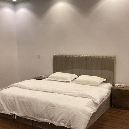 Vila الجوهرة Diamond Plus Al Ula Exteriér fotografie